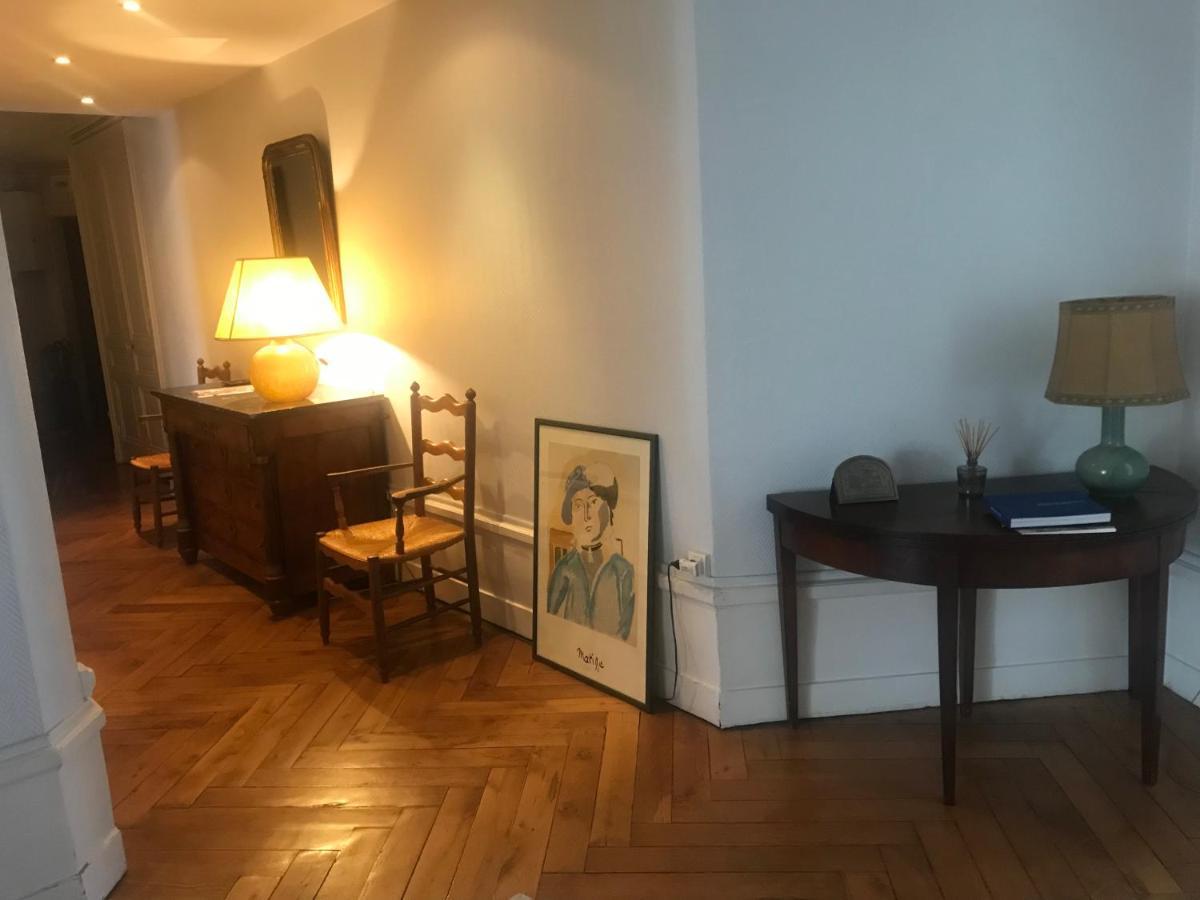 Berges Du Rhone/ Chambre Avec Balcon Lyon Exterior foto